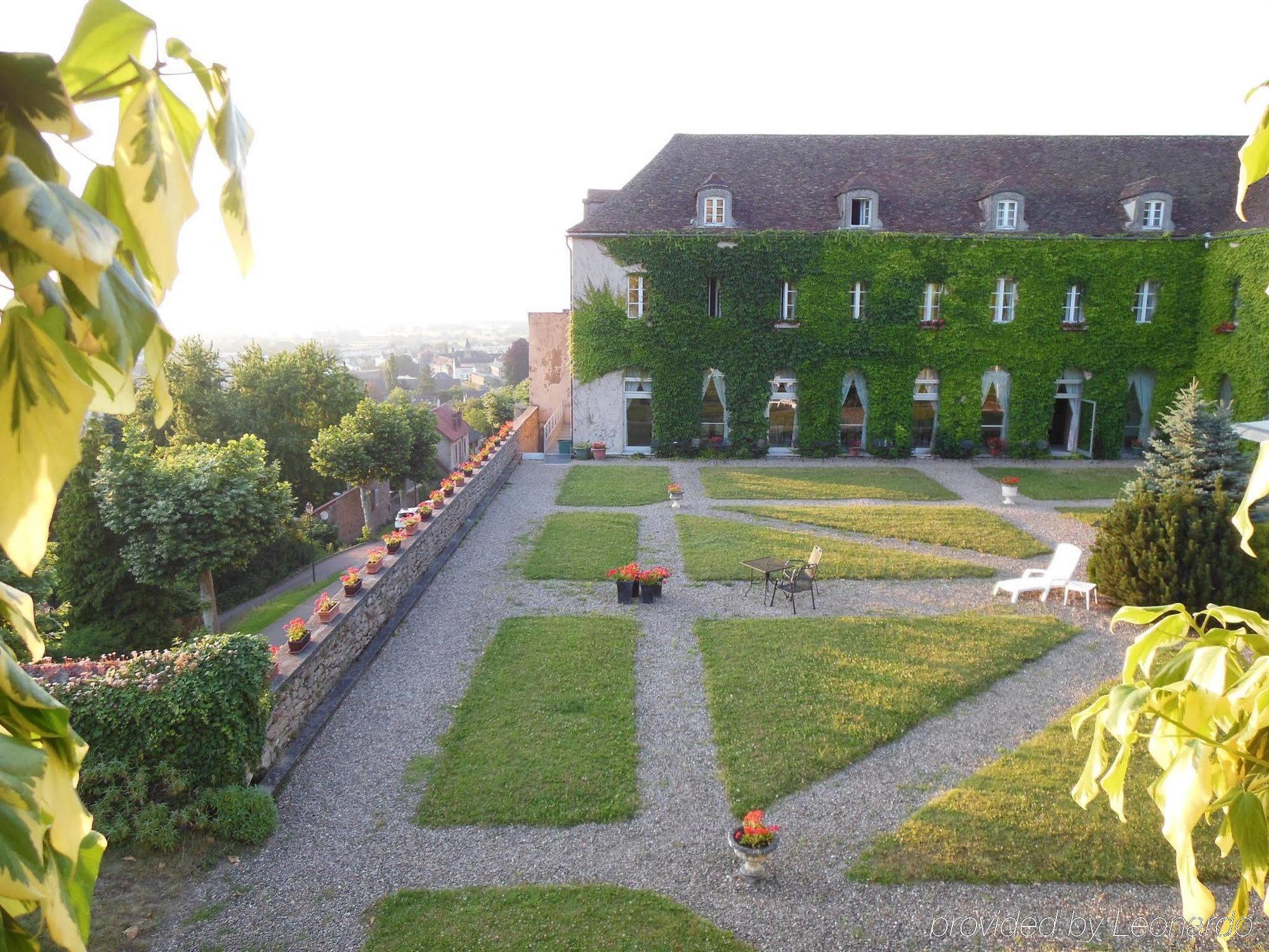 Hotel Les Ursulines Autun ภายนอก รูปภาพ