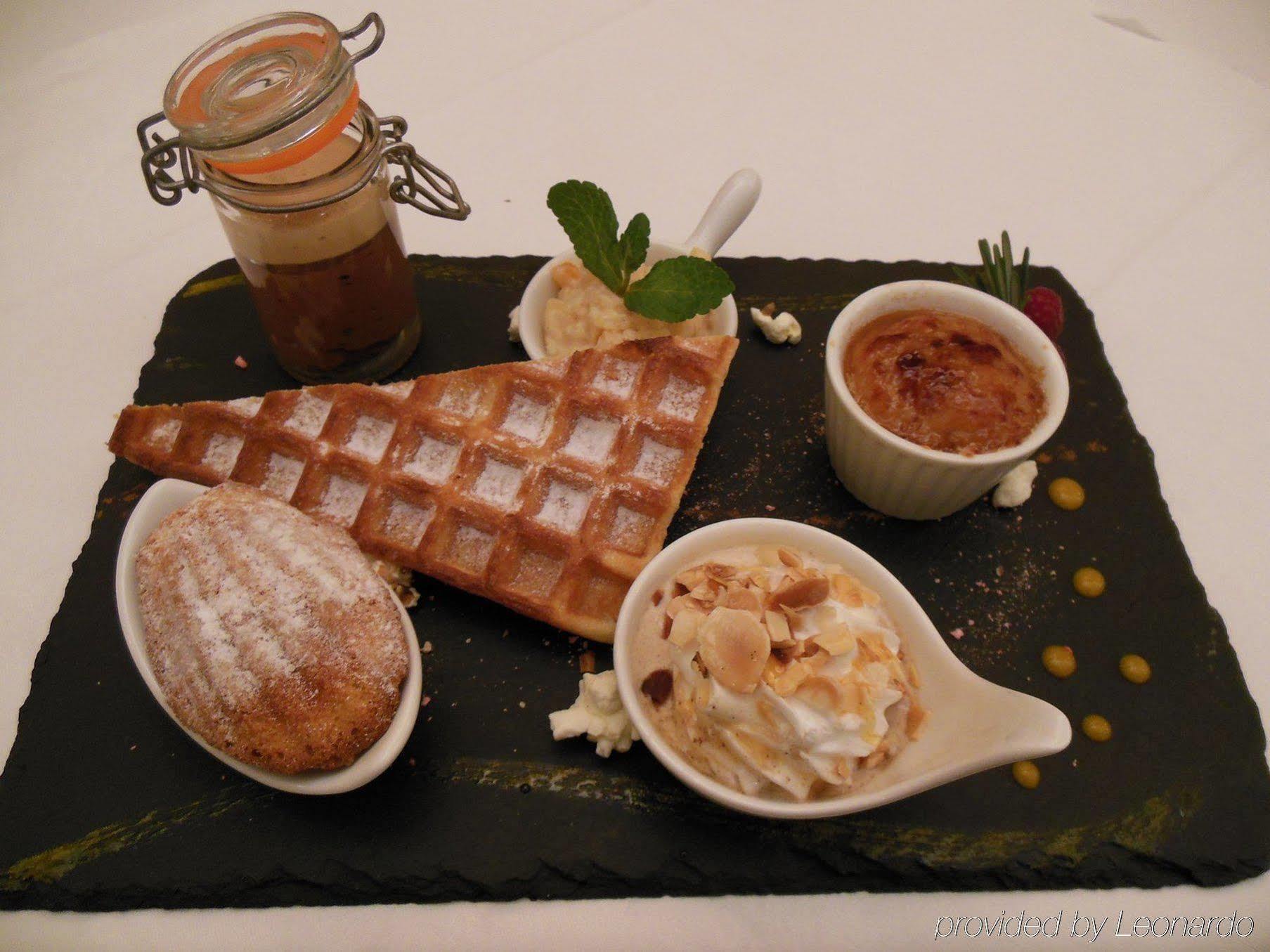 Hotel Les Ursulines Autun ภายนอก รูปภาพ